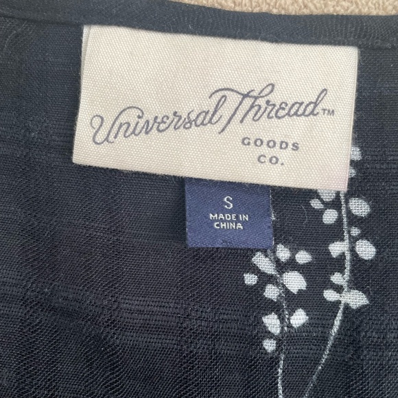 Universal Thread Long Sleeve Blouse Size Small - Picture 5 of 7